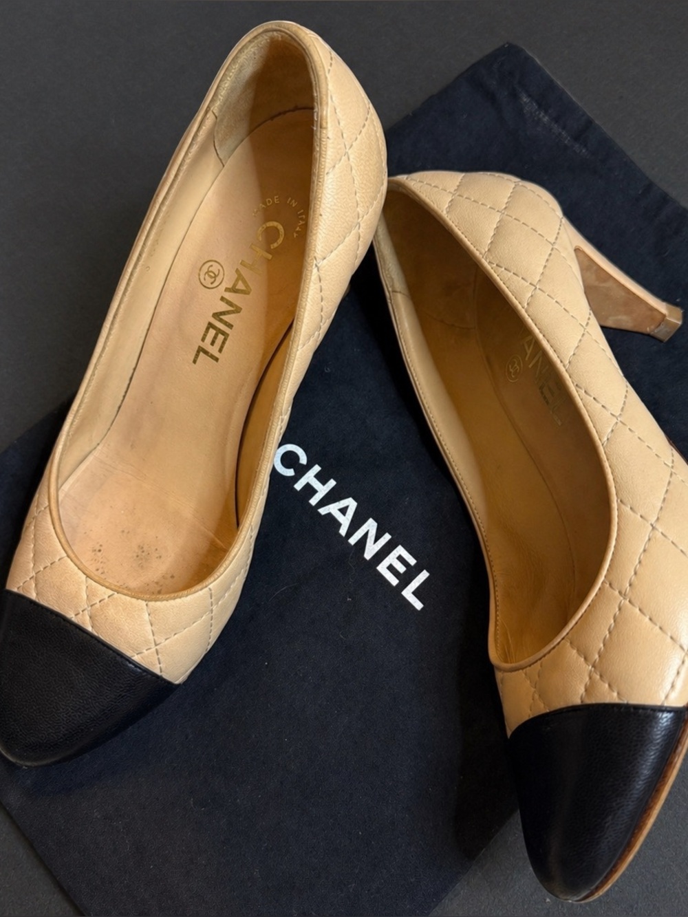 CHANEL Quilted Cap Toe CC Pumps in Beige & Black Leather - Picture 3 of 14
